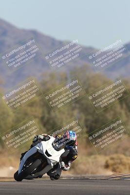 media/Oct-30-2025-Racers Edge (Thu) [[dabbdaf680]]/2-A Group/Session 5 (Turn 7)/